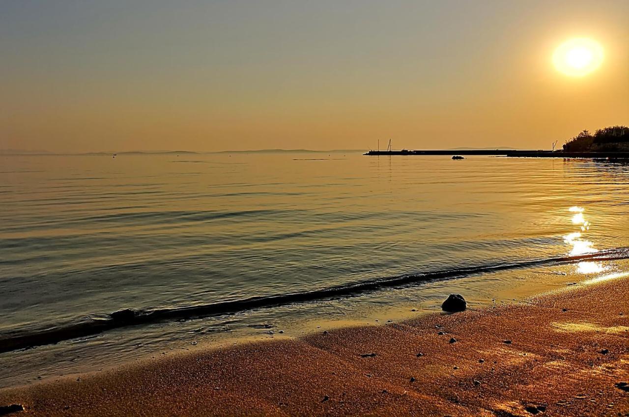 Apartments Le Mare - Pool, Sandstrand, Meerblick, W-Lan, Grill Privlaka (Zadar) Exterior foto
