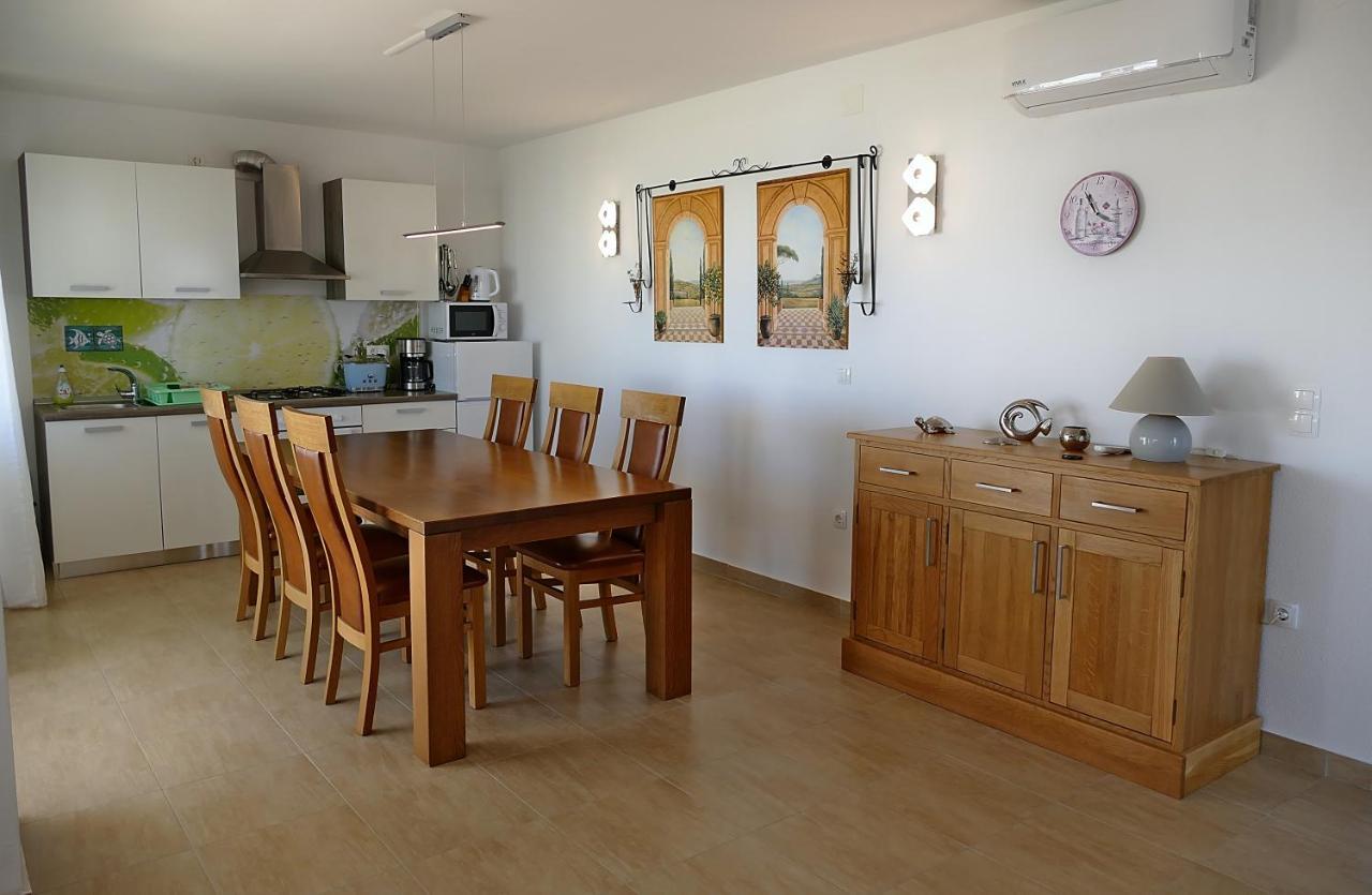 Apartments Le Mare - Pool, Sandstrand, Meerblick, W-Lan, Grill Privlaka (Zadar) Exterior foto